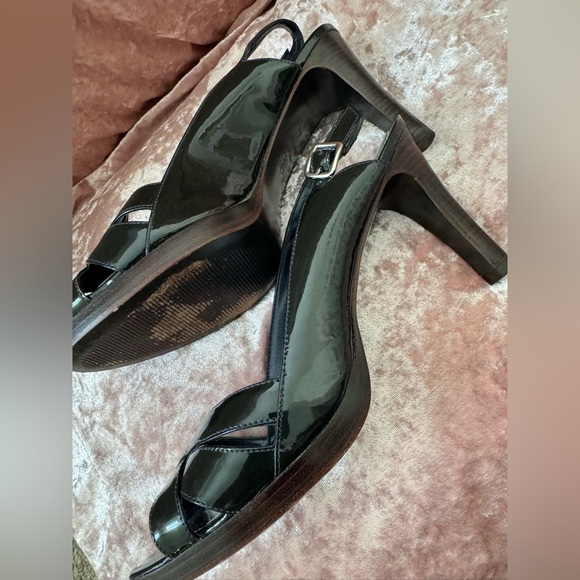 💥Ann Taylor Black Patent Leather Slingbacks - Picture 4 of 8